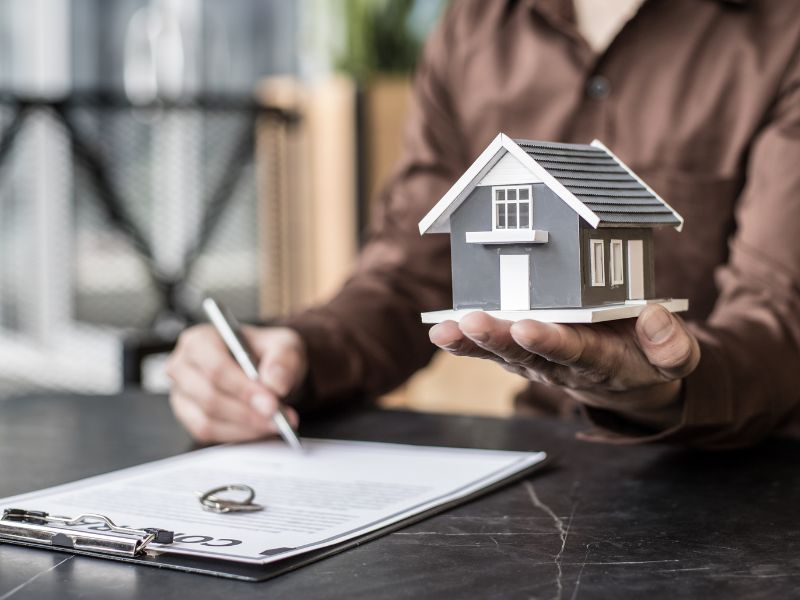 Como Fazer um Contrato de Aluguel de Casa